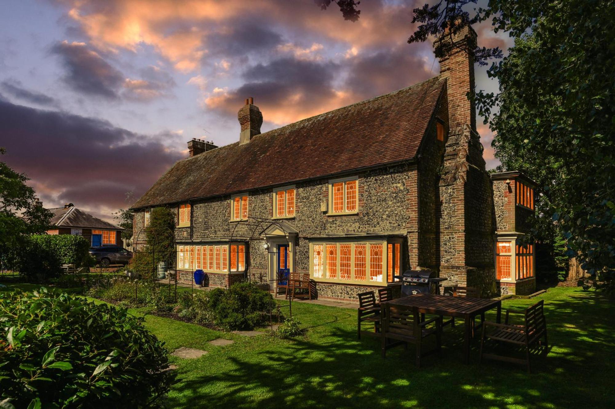 Walnut Tree House Villa Rustington Exterior foto